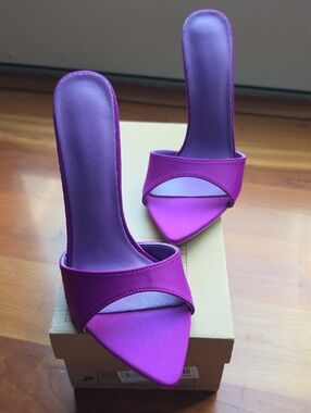 SHEIN Purple Pointed Toe Slip-On Heels